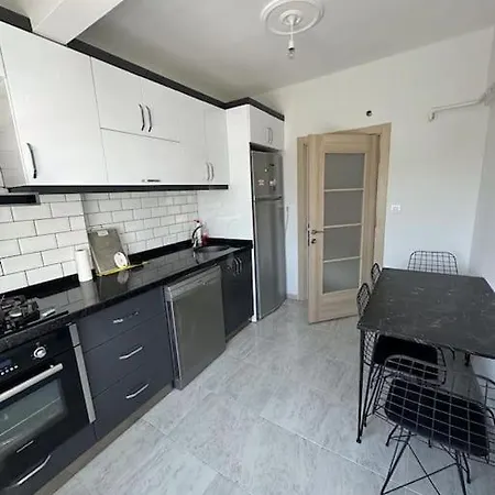 Well Furnished 2+1 Flat, Kadikoy Istanbul